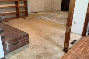 612 School St, Walnut Cove, NC 27052 - Photo 7