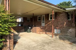 612 School St, Walnut Cove, NC 27052 - Photo 3