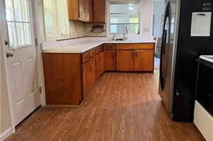 612 School St, Walnut Cove, NC 27052 - Photo 5