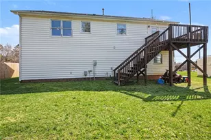 3904 Riverdale Dr, Greensboro, NC 27406 - Photo 23