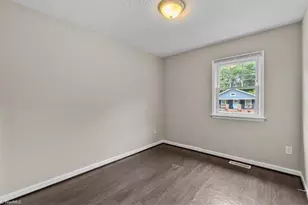 1307 Pearson St, Greensboro, NC 27406 - Photo 19