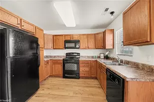 166 Larck Crest Ln, Winston-Salem, NC 27107 - Photo 5