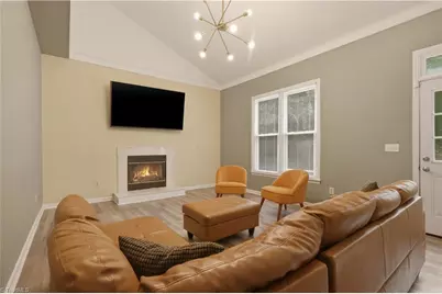 4212 Brentonshire Lane, High Point, NC 27265 - Photo 9