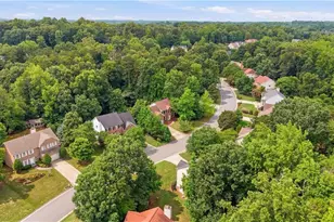 4212 Brentonshire Ln, High Point, NC 27265 - Photo 41