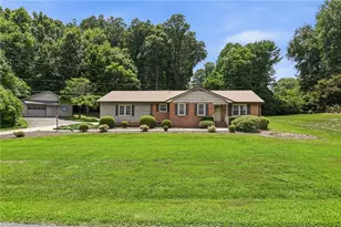 240 Conrad Cir, Lewisville, NC 27023 - Photo 3