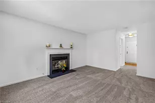 3932 New Garden, Greensboro, NC 27410 - Photo 17