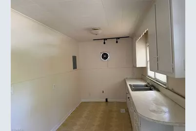 546 Sink Lake Road, High Point, NC 27265 - Photo 9