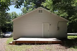 305 E Division Ave, Salisbury, NC 28144 - Photo 15