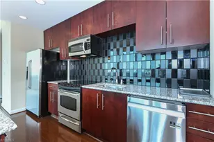 201 N Elm St, Greensboro, NC 27401 - Photo 25