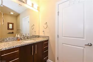 201 N Elm St, Greensboro, NC 27401 - Photo 33