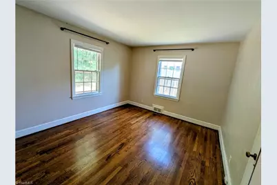 1004 Lockland Avenue, Winston-Salem, NC 27103 - Photo 9