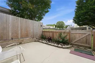 3640 Rising River Ln, Greensboro, NC 27409 - Photo 17