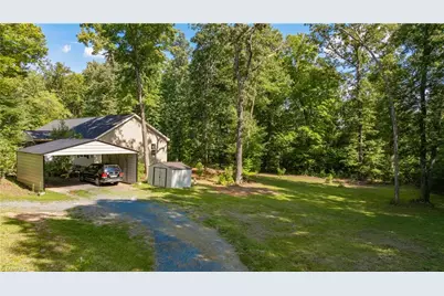 2311 Chrisco Road W, Seagrove, NC 27341 - Photo 7