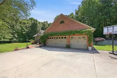 2618 Marion Court, Burlington, NC 27215 - Photo 3