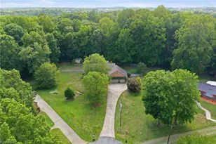 2618 Marion Ct, Burlington, NC 27215 - Photo 5