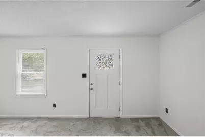 131 Lindbergh Street, Winston-Salem, NC 27104 - Photo 9