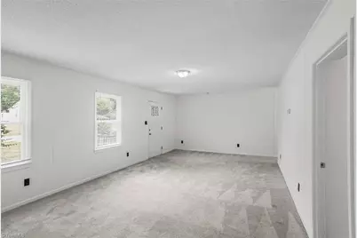 131 Lindbergh Street, Winston-Salem, NC 27104 - Photo 11