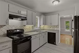 2157 Rivermeade Dr, High Point, NC 27265 - Photo 11