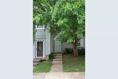 5707 Bramblegate Road #J, Greensboro, NC 27409 - Photo 3