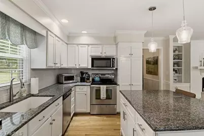 370 Staffordshire Road, Winston-Salem, NC 27104 - Photo 11