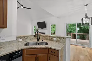 220 Drake Ln, Lexington, NC 27295 - Photo 7
