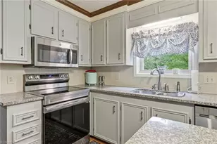 250 Hedrick Dr, Kernersville, NC 27284 - Photo 15