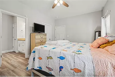 694 W Lee Avenue, Yadkinville, NC 27055 - Photo 13