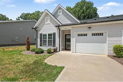 694 W Lee Avenue, Yadkinville, NC 27055 - Photo 1
