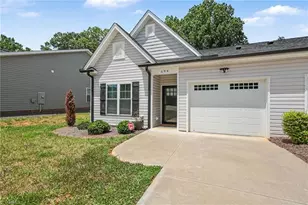 694 W Lee Ave, Yadkinville, NC 27055 - Photo 1