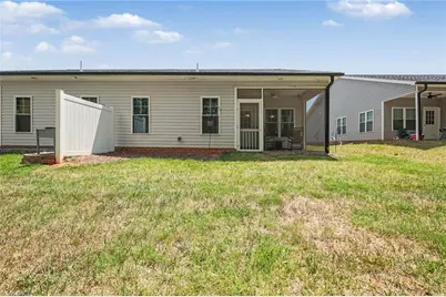 694 W Lee Avenue, Yadkinville, NC 27055 - Photo 19