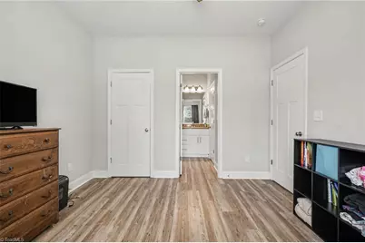 694 W Lee Avenue, Yadkinville, NC 27055 - Photo 15