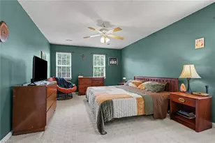 590 Blythewood Ct, Greensboro, NC 27455 - Photo 17