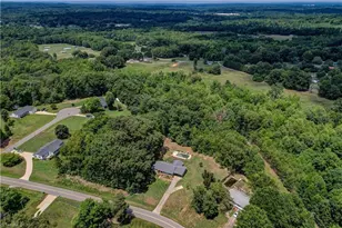 159 Laurell Dr, Eden, NC 27288 - Photo 7