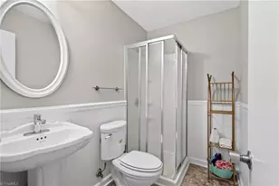 306 Windsor Manor Way, Kernersville, NC 27284 - Photo 17