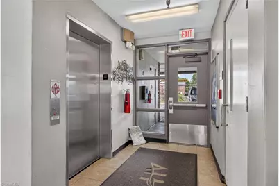605 W Market Street #206, Greensboro, NC 27401 - Photo 23