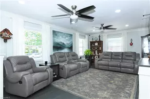 1014 Onslow Dr, Greensboro, NC 27408 - Photo 9