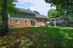 1014 Onslow Dr, Greensboro, NC 27408 - Photo 43