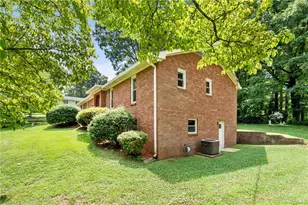 4480 Langhorne Dr, Winston-Salem, NC 27106 - Photo 37
