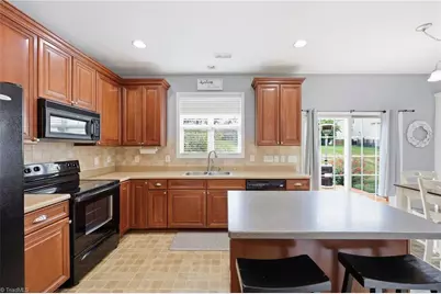 4010 Forbes Way, Burlington, NC 27215 - Photo 3