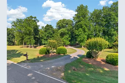 1805 Chrisco Road W, Seagrove, NC 27341 - Photo 43