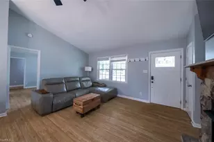 8311 Mapleway Ln, Greensboro, NC 27455 - Photo 7