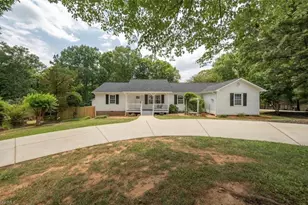 8311 Mapleway Ln, Greensboro, NC 27455 - Photo 3