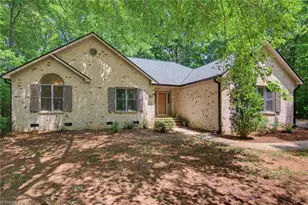 246 Hunters Glen Dr, Summerfield, NC 27358 - Photo 3