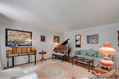 380 Hollinswood Avenue, Winston-Salem, NC 27103 - Photo 5