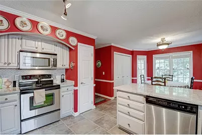 380 Hollinswood Avenue, Winston-Salem, NC 27103 - Photo 13