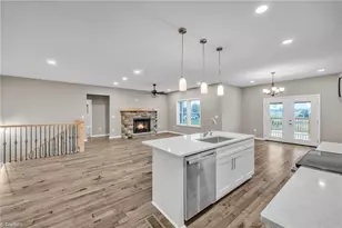 130 Oak Pointe Ln, Wilkesboro, NC 28697 - Photo 7