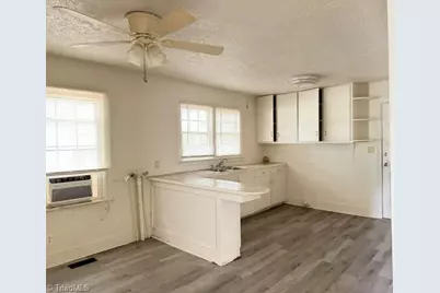 921 Watson Street, Reidsville, NC 27320 - Photo 11
