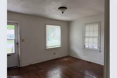921 Watson Street, Reidsville, NC 27320 - Photo 9