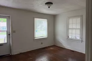 921 Watson St, Reidsville, NC 27320 - Photo 9