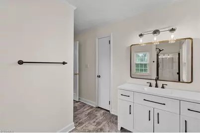 415 Davidson Street, Thomasville, NC 27360 - Photo 9